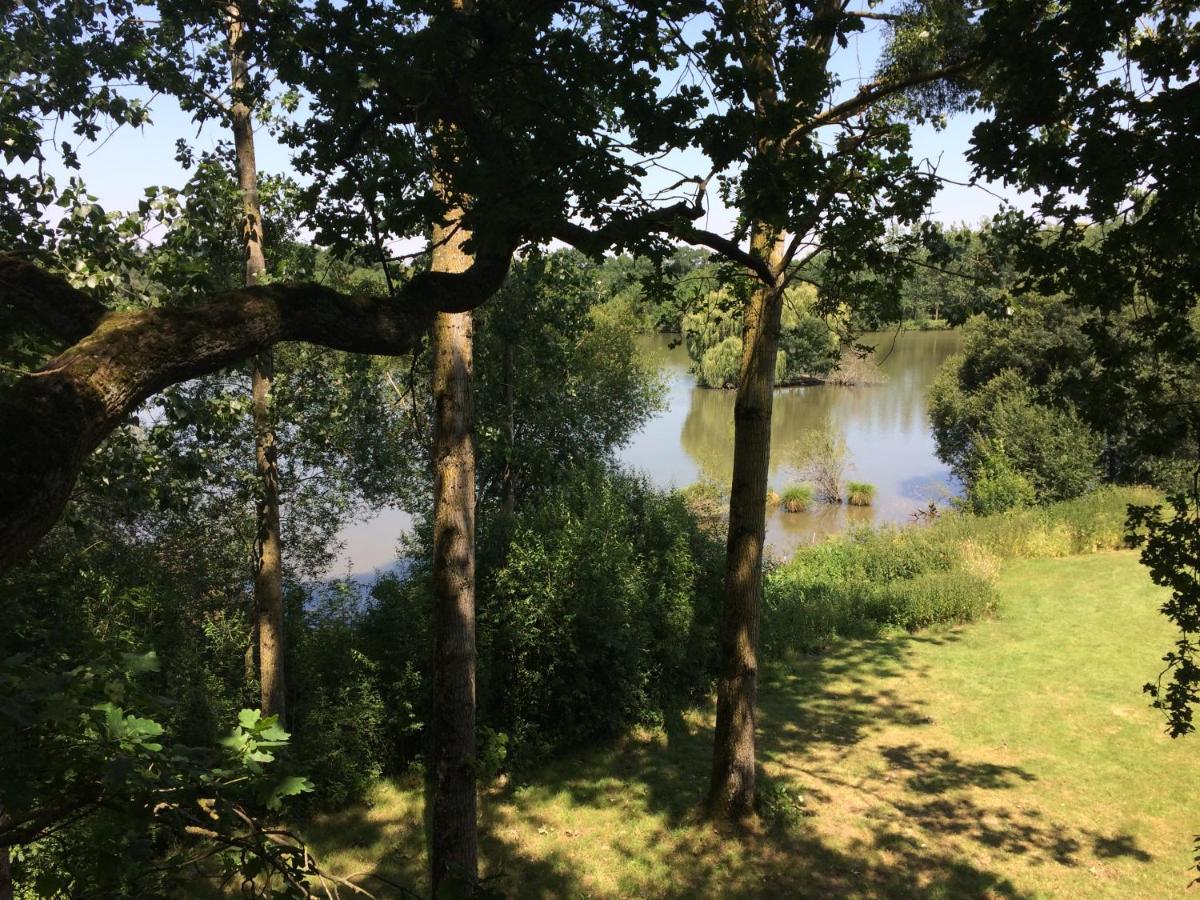Cabanes Et Studios A La Bernardiere Sevremoine Eksteriør bilde