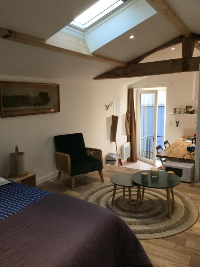 Cabanes Et Studios A La Bernardiere Sevremoine Eksteriør bilde