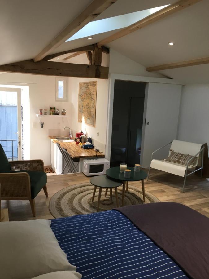 Cabanes Et Studios A La Bernardiere Sevremoine Eksteriør bilde