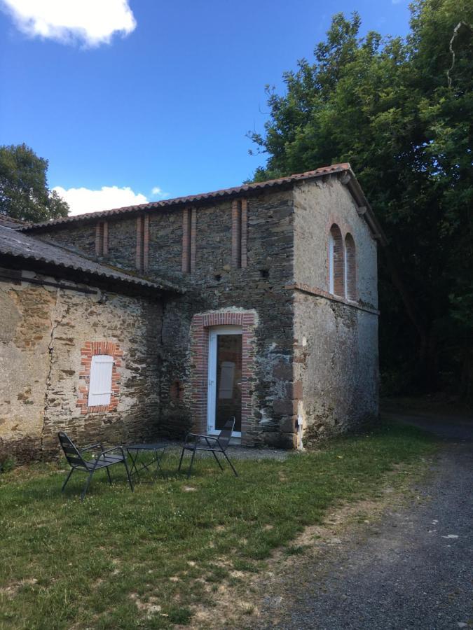 Cabanes Et Studios A La Bernardiere Sevremoine Eksteriør bilde